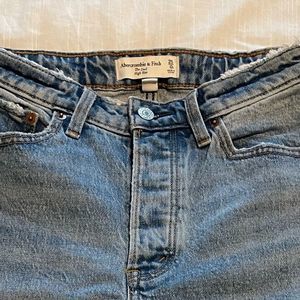 Abercrombie & Fitch curve love Dad High Rise Jeans